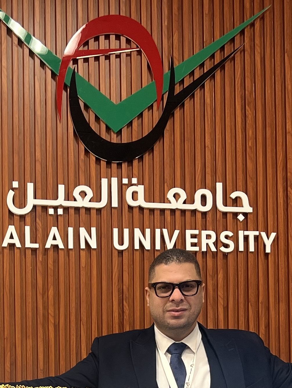 هشام خلف الله في إحدى الفعاليات التعليمية