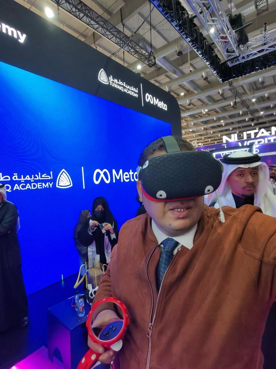 تجربة في الواقع الافتراضي
